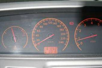 2004 Nissan Primera Photos