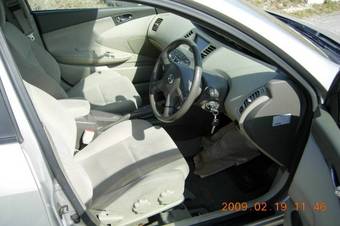 2004 Nissan Primera Pictures