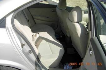 2004 Nissan Primera Photos