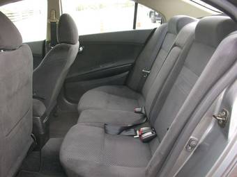 2004 Nissan Primera Pictures