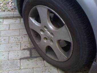 2004 Nissan Primera Pictures