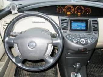 2004 Nissan Primera Pictures
