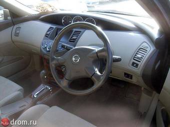 2004 Nissan Primera Photos