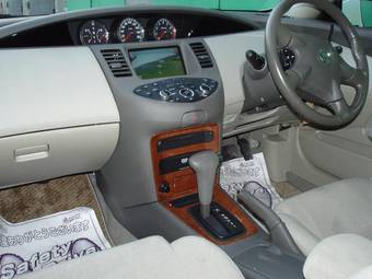 2004 Nissan Primera Photos