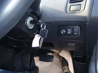 2004 Nissan Primera Pictures