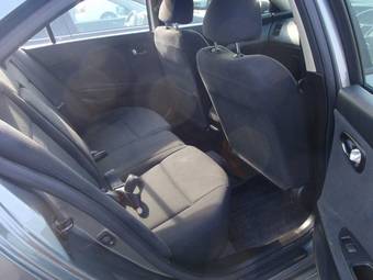 2004 Nissan Primera Images