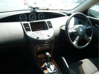 2004 Nissan Primera Photos