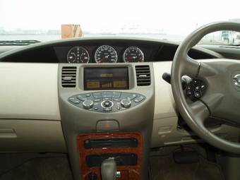 2004 Nissan Primera Photos