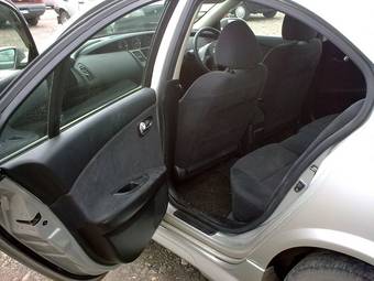 2004 Nissan Primera Pictures
