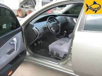 2004 Nissan Primera Pictures