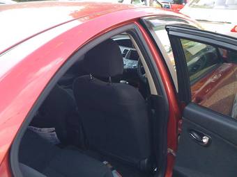 2004 Nissan Primera Images