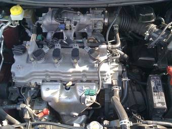 2004 Nissan Primera Pictures