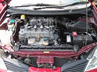 2004 Nissan Primera Pictures