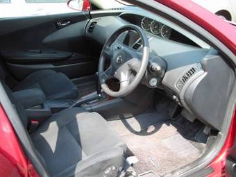 2004 Nissan Primera Pictures