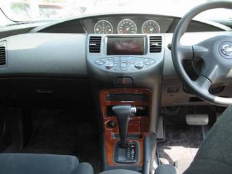 2004 Nissan Primera Photos
