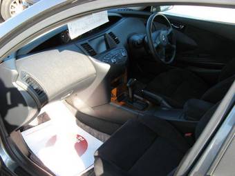 2004 Nissan Primera Images