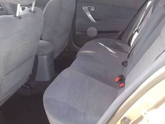 2004 Nissan Primera Pictures