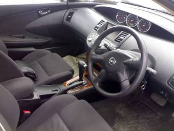 2004 Nissan Primera Pictures