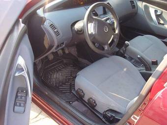 2004 Nissan Primera Pictures