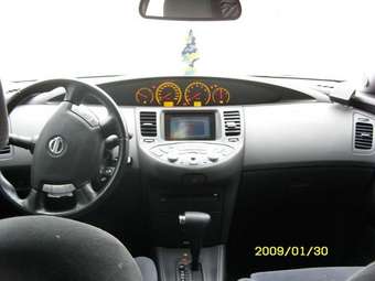2005 Nissan Primera Pics