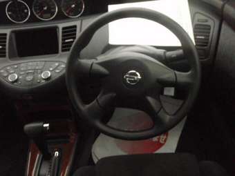 2005 Nissan Primera Pictures