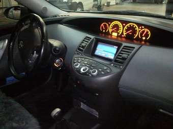 2005 Nissan Primera Pictures