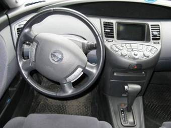 2005 Nissan Primera Images