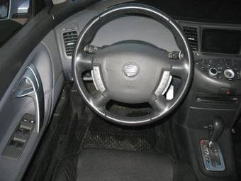 2005 Nissan Primera Photos