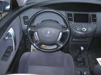2005 Nissan Primera Pictures