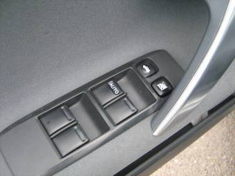 2005 Nissan Primera Pictures