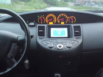 2005 Nissan Primera Photos