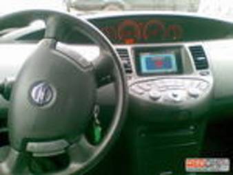 2006 Nissan Primera Pictures