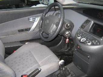 2006 Nissan Primera Pictures