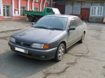 Nissan Primera Camino