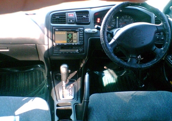 Nissan Primera Camino