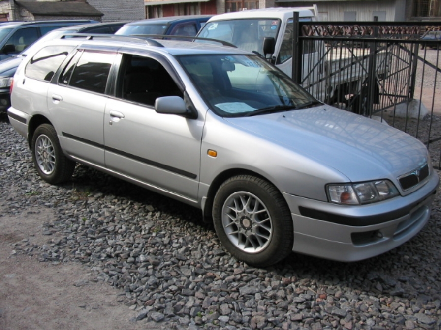 1998 Nissan Primera Wagon Pictures