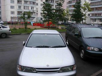 1995 Nissan Pulsar Pictures