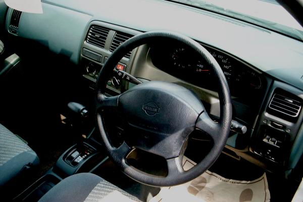 1996 Nissan Pulsar Wallpapers