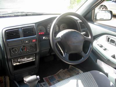 1997 Nissan Pulsar Pictures