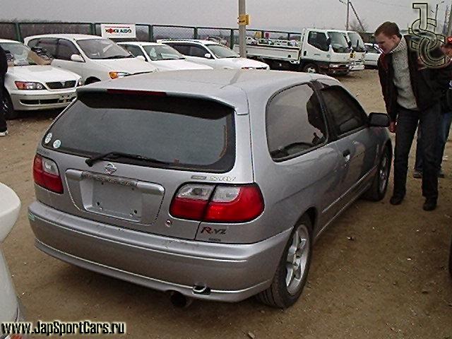 1998 Nissan Pulsar Pictures