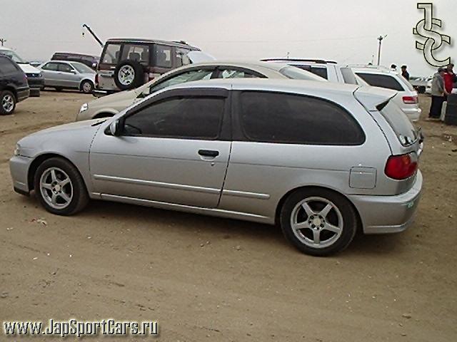 1998 Nissan Pulsar Photos