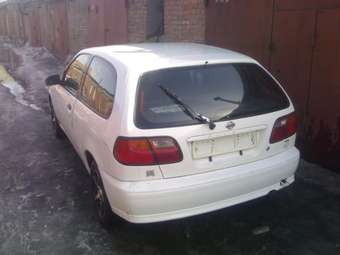 1998 Nissan Pulsar Images