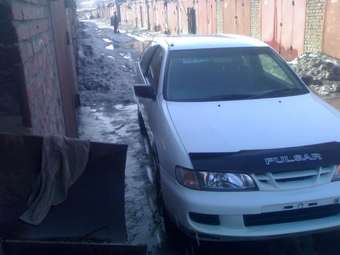 1998 Nissan Pulsar Pictures