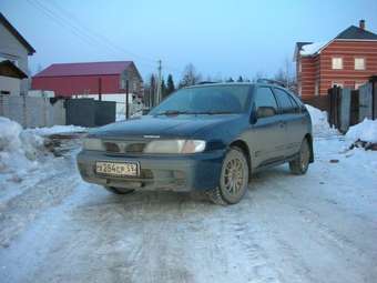 1998 Nissan Pulsar Photos