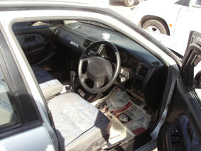 1999 Nissan Pulsar Photos