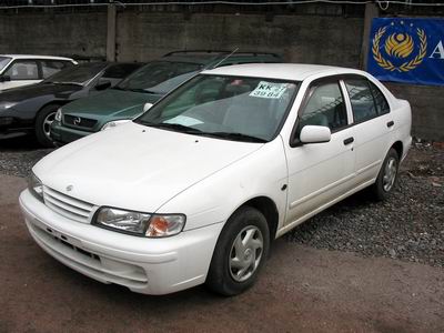 1999 Nissan Pulsar Photos