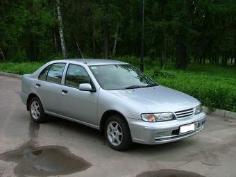 1999 Nissan Pulsar Images