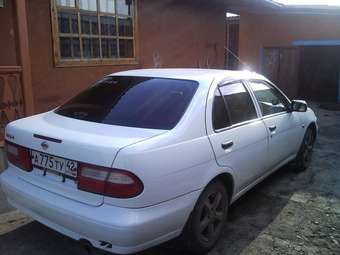 1999 Nissan Pulsar Photos