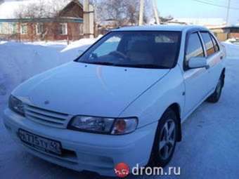 1999 Nissan Pulsar Images