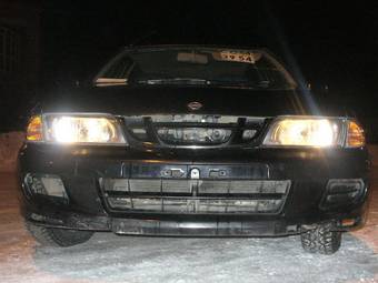 1999 Nissan Pulsar Photos